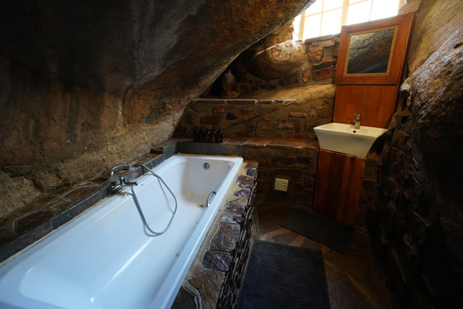 Photograph of bathroom at Canyon Lodge in Fish River Canyon Namibia